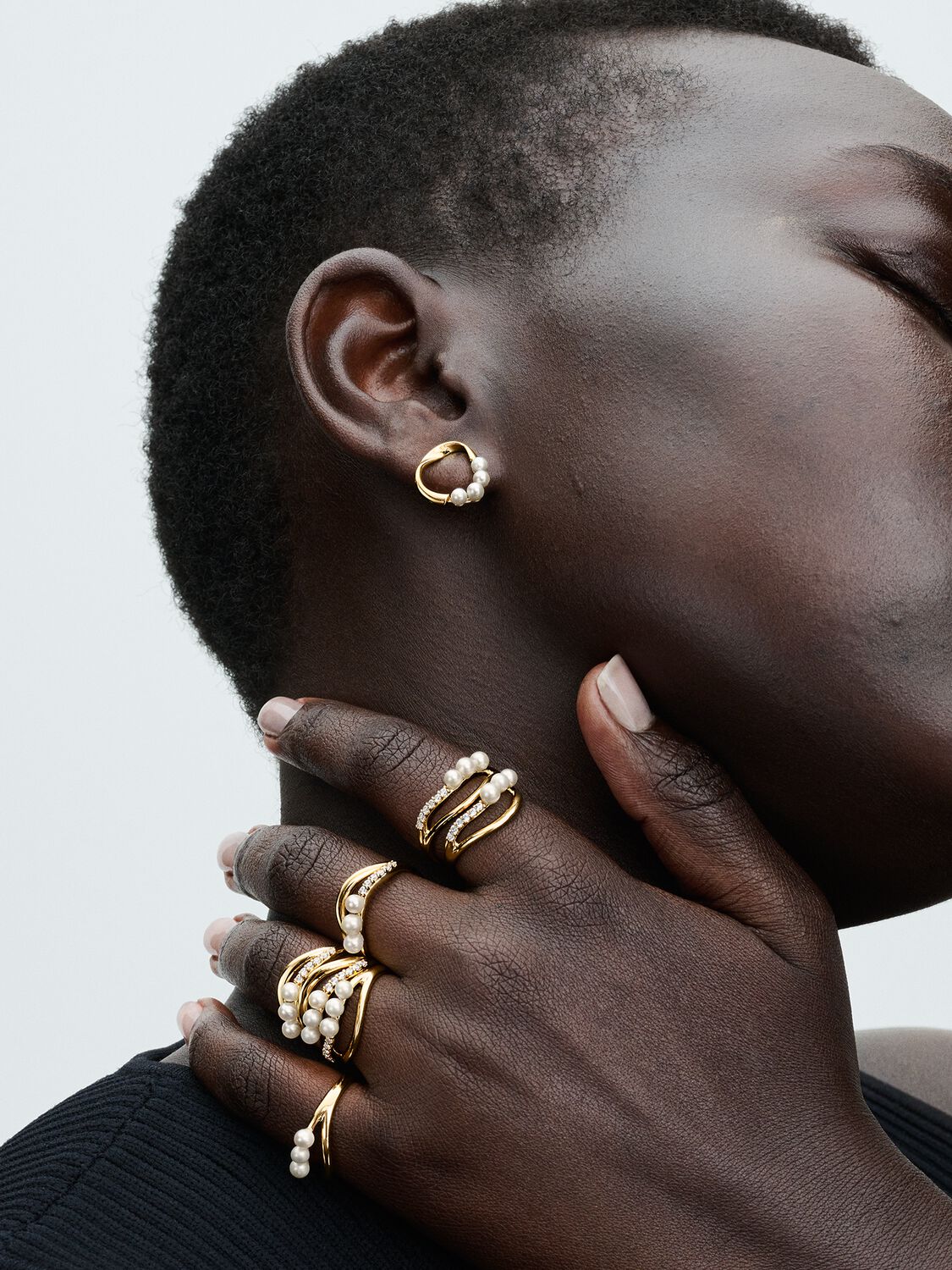 Q224_D_PDP_Model_Styled_12_1x1_RGB