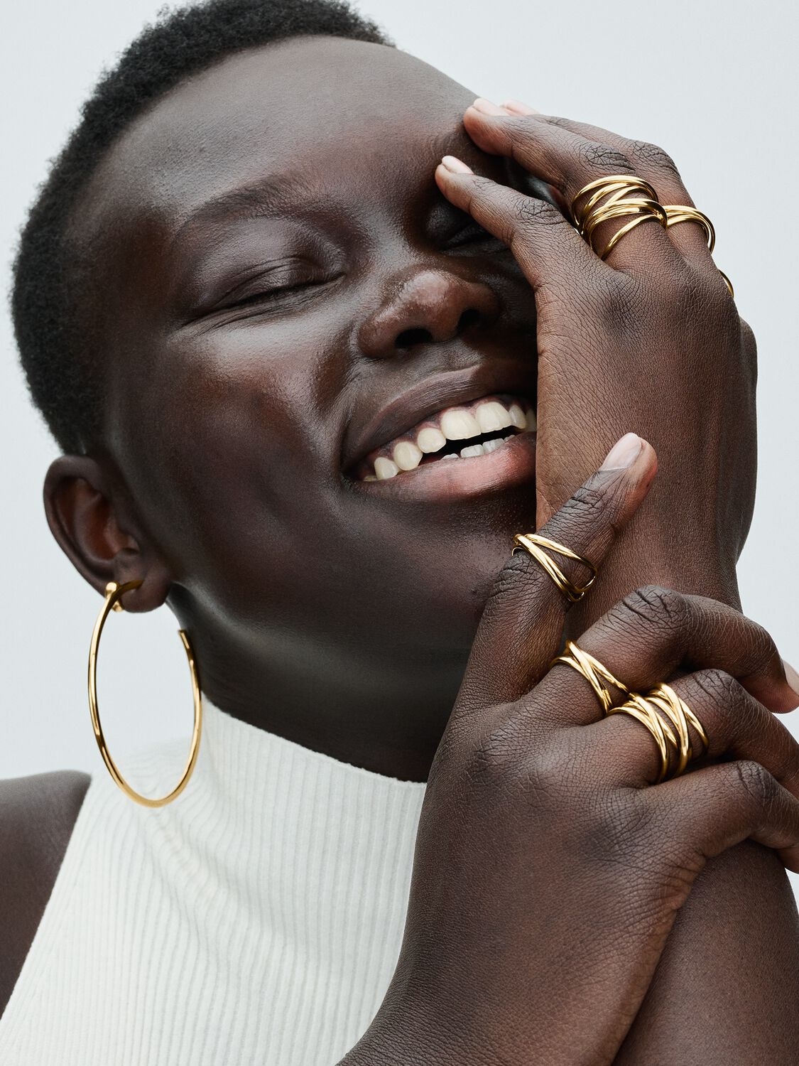 Q224_D_PDP_Model_Styled_14_1x1_RGB