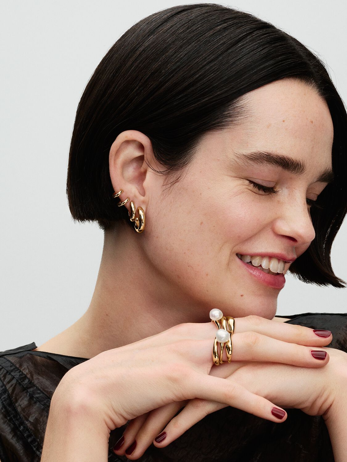 Q224_D_PDP_Model_Styled_31_1x1_RGB