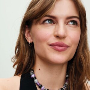 Q324_E_PDP_MODEL_STYLED_29_1x1_RGB