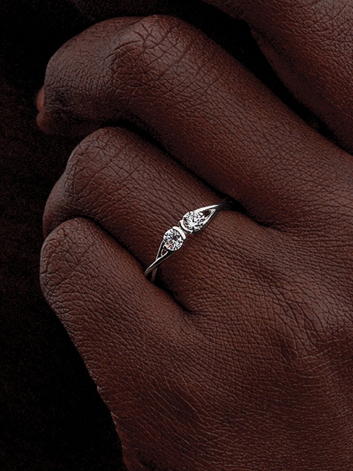 Q324_NOVA_PDP_MODEL_SINGLE_192582C01_SS_1x1_RGB_ring