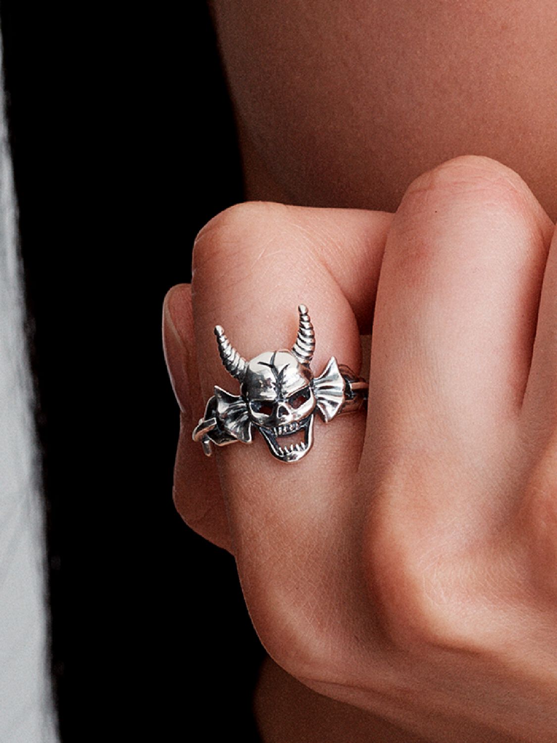 Q424_G_PDP_MODEL_SINGLE_02_1x1_RGB_ring