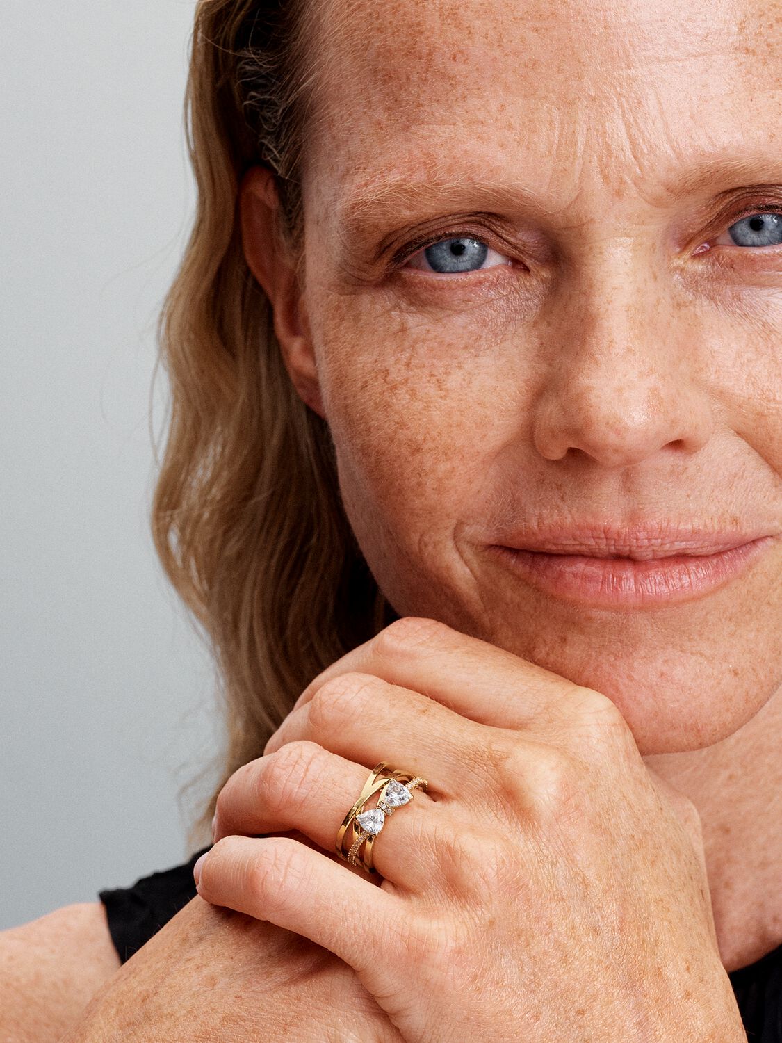 Q424_G_PDP_MODEL_SINGLE_84_1x1_RGB