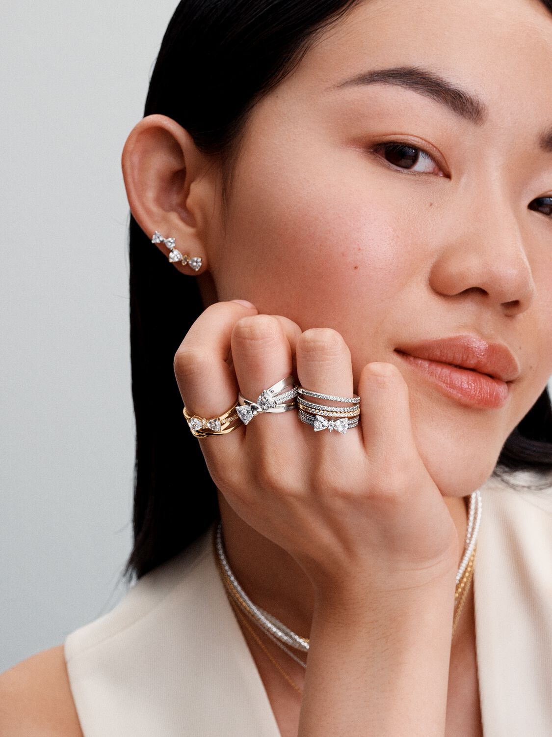 Q424_G_PDP_MODEL_STYLED_08_1x1_RGB