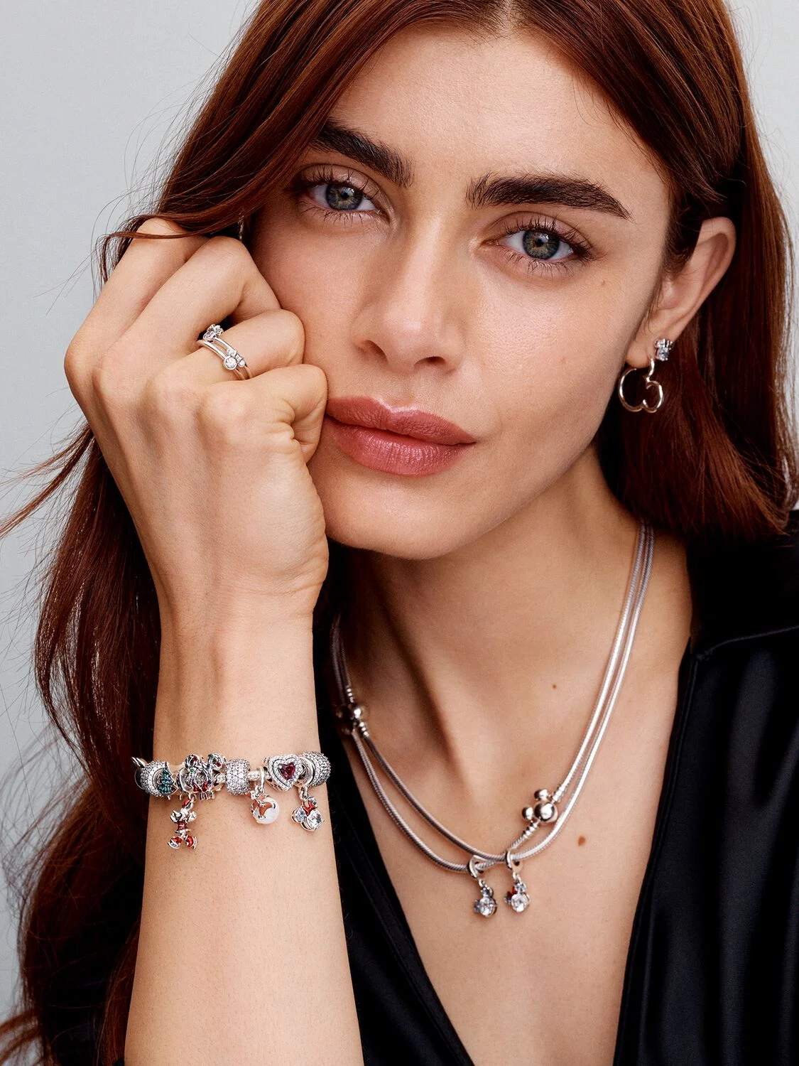 Q424_G_PDP_MODEL_STYLED_15_1x1_RGB