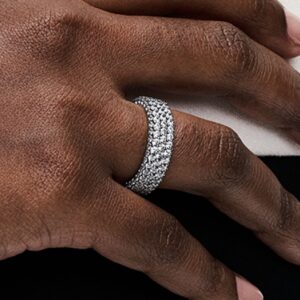 SS24_A_PDP_Model_Single_05_1x1_RGB_ring