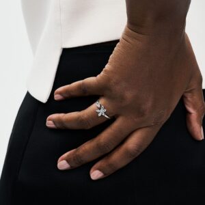 SS24_A_PDP_Model_Single_11_1x1_RGB