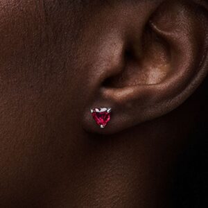 SS24_A_PDP_Model_Single_20_1x1_RGB_earring