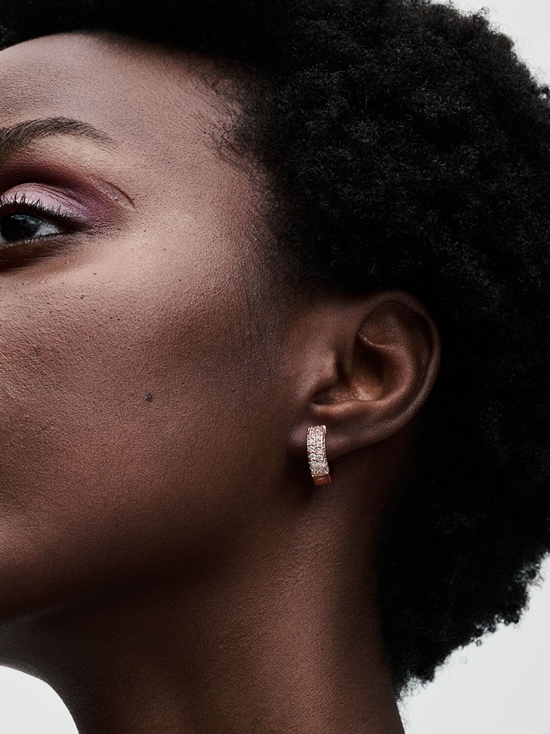 SS24_A_PDP_Model_Single_23_1x1_RGB