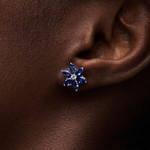 SS24_A_PDP_Model_Single_25_1x1_RGB_earring