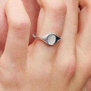 SS24_A_PDP_Model_Single_46_1x1_RGB_ring