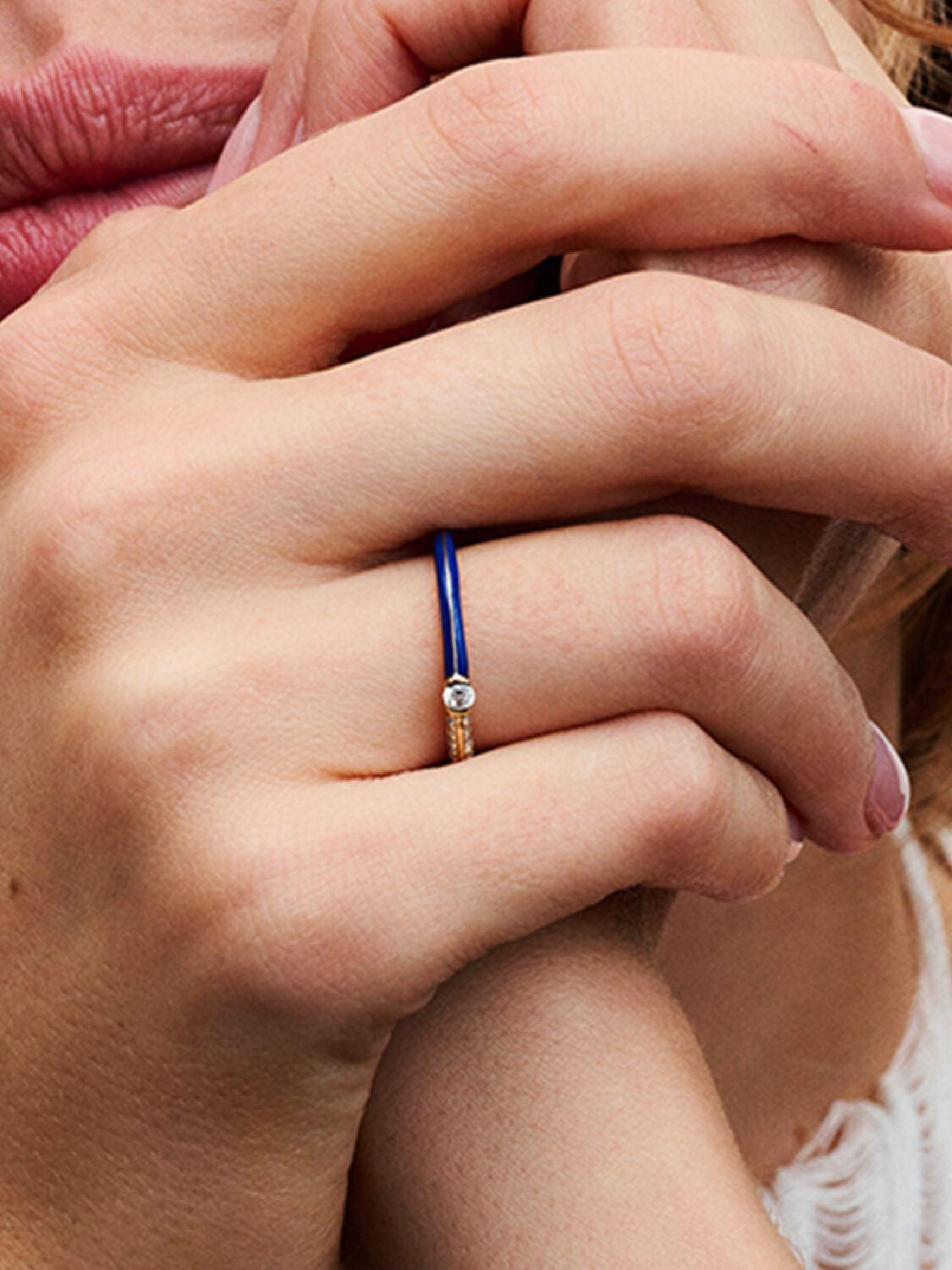 SS24_A_PDP_Model_Single_50_1x1_RGB_ring