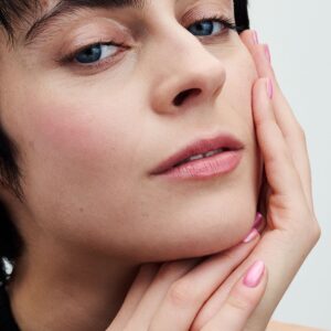 SS24_A_PDP_Model_Single_68_1x1_RGB