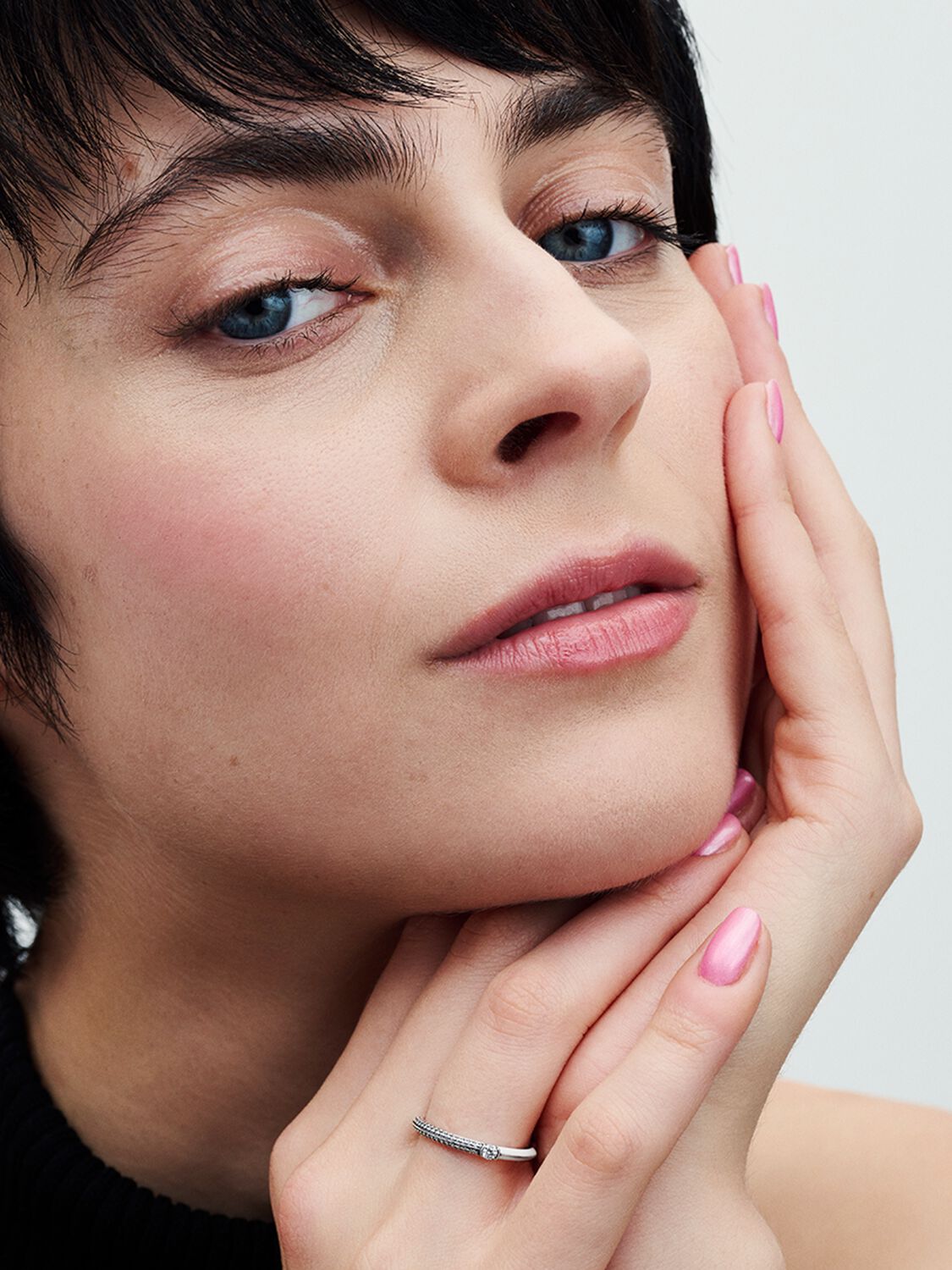 SS24_A_PDP_Model_Single_68_1x1_RGB