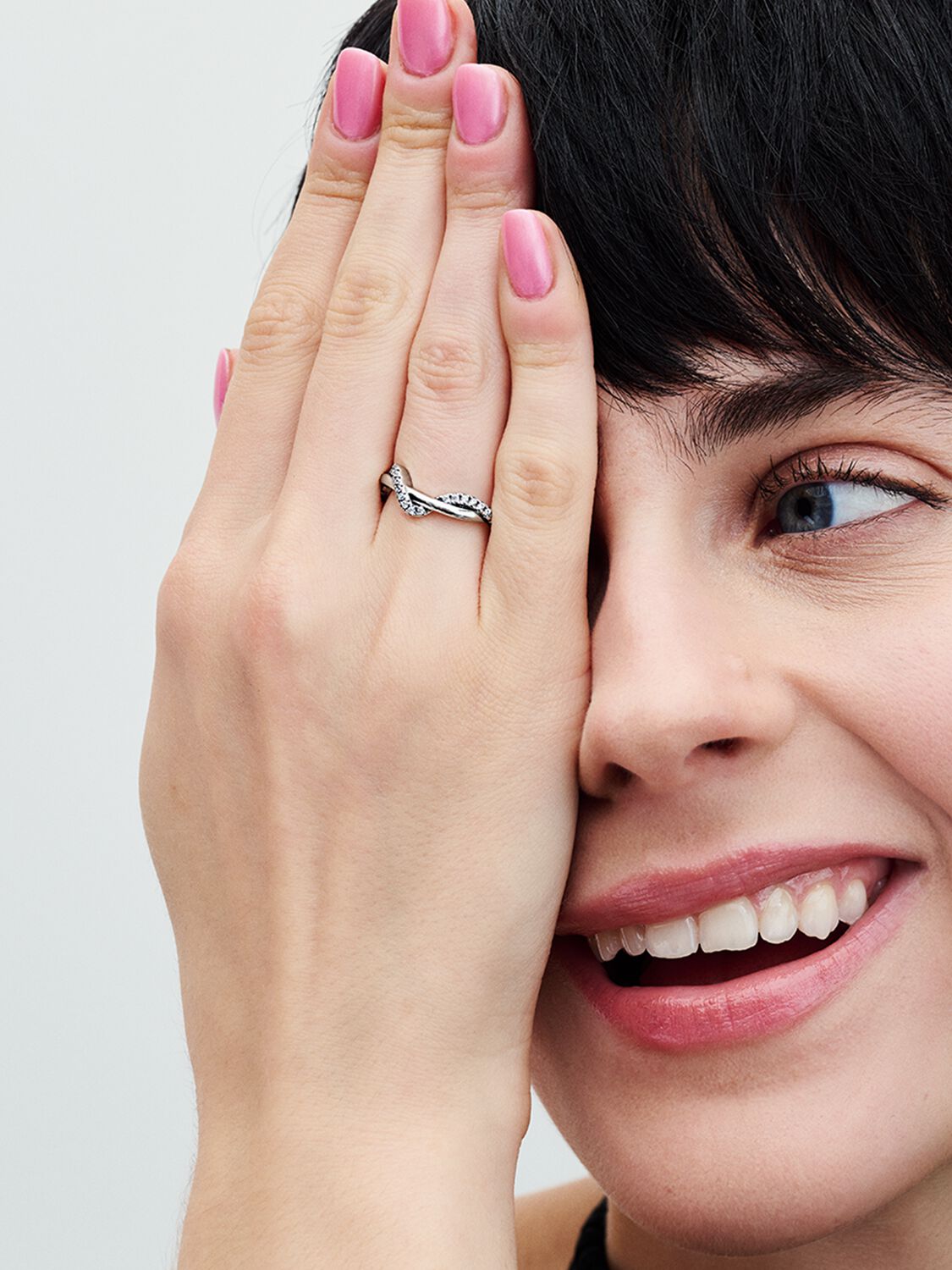 SS24_A_PDP_Model_Single_72_1x1_RGB