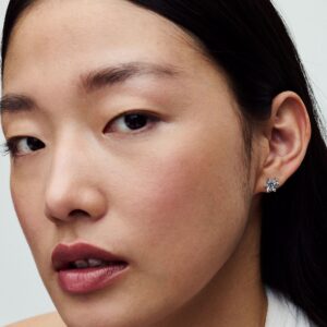 SS24_A_PDP_Model_Single_84_1x1_RGB