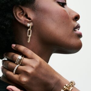 SS24_A_PDP_Model_Styled_01_1x1_RGB