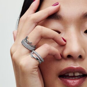 SS24_A_PDP_Model_Styled_23_1x1_RGB