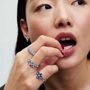 SS24_A_PDP_Model_Styled_30_1x1_RGB