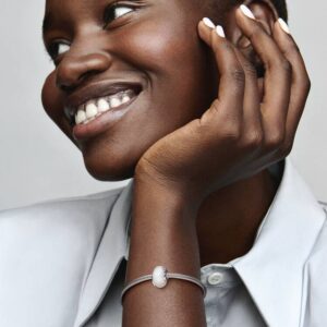 792655C00_ABC123_MODEL_eCOM_01_RGB