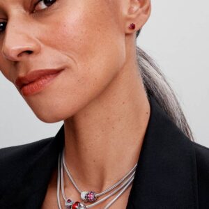 Q424_G_PDP_MODEL_STYLED_21_1x1_RGB